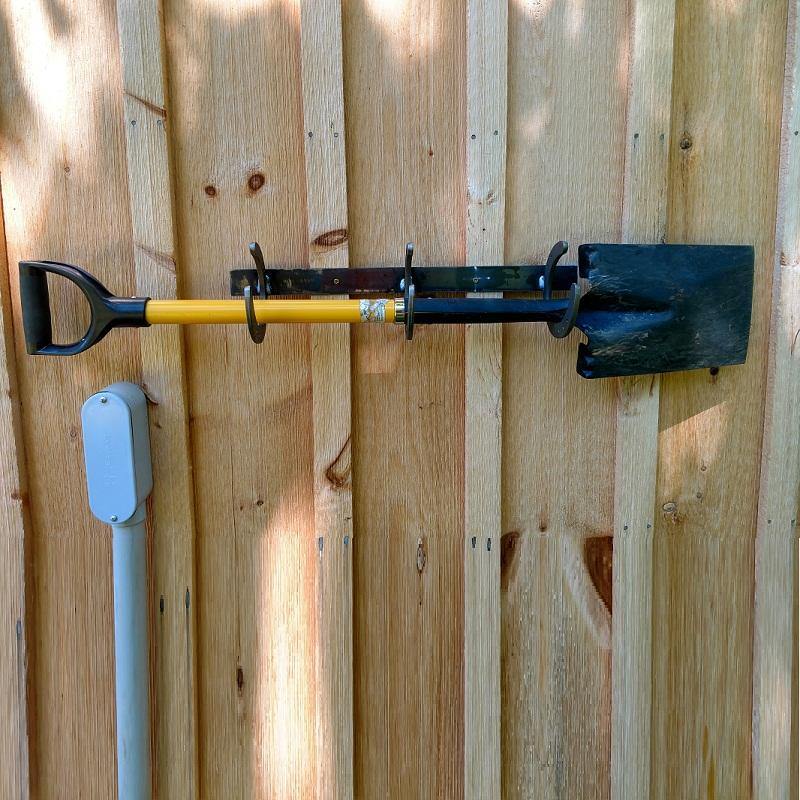 3 Hook Horseshoe Farmhouse Wall Hanger - Black Flag Steel