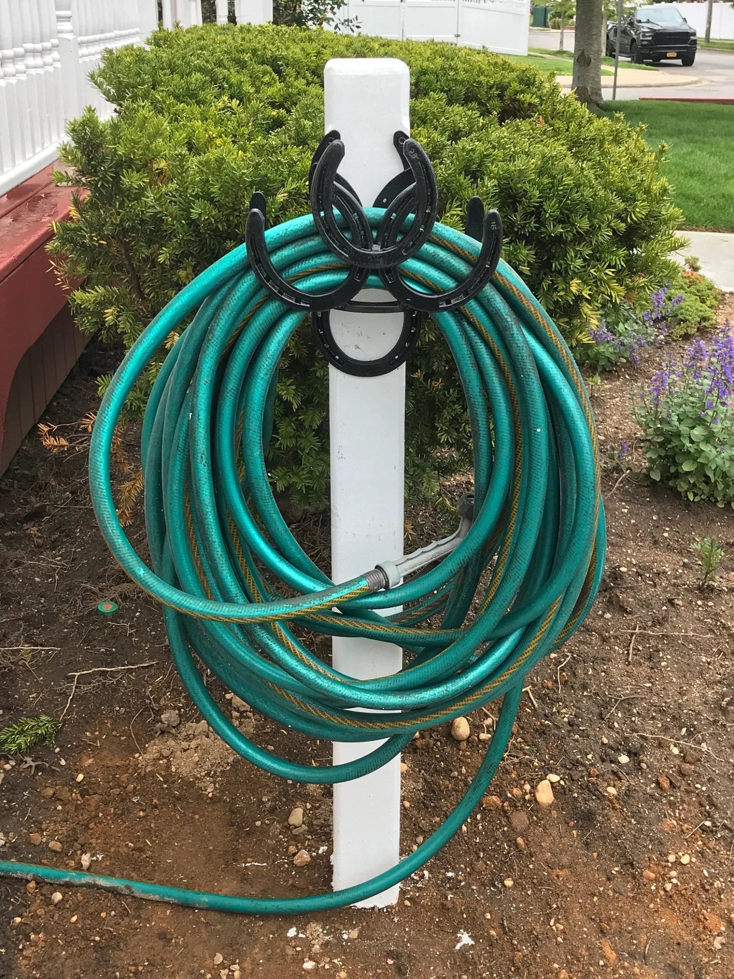 Metal Horseshoe Garden Hose Holder - Black Flag Steel