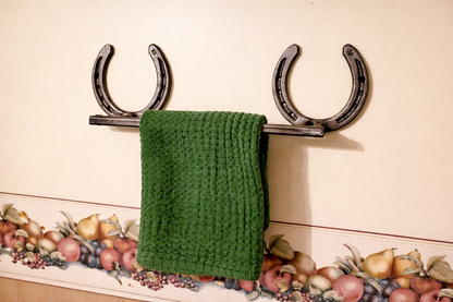 Horseshoe towel rack