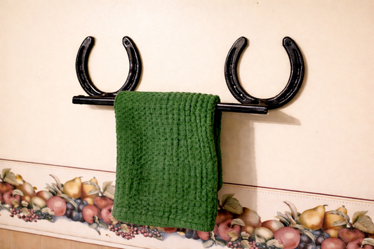Horseshoe towel rack