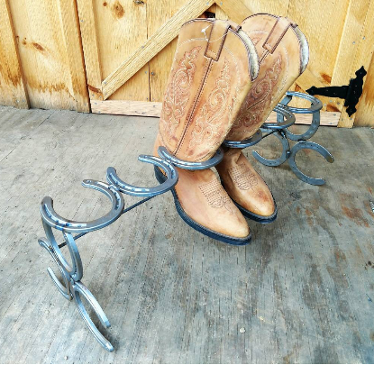 Handmade Horseshoe Boot Rack – Heavy-Duty Rustic Organizer