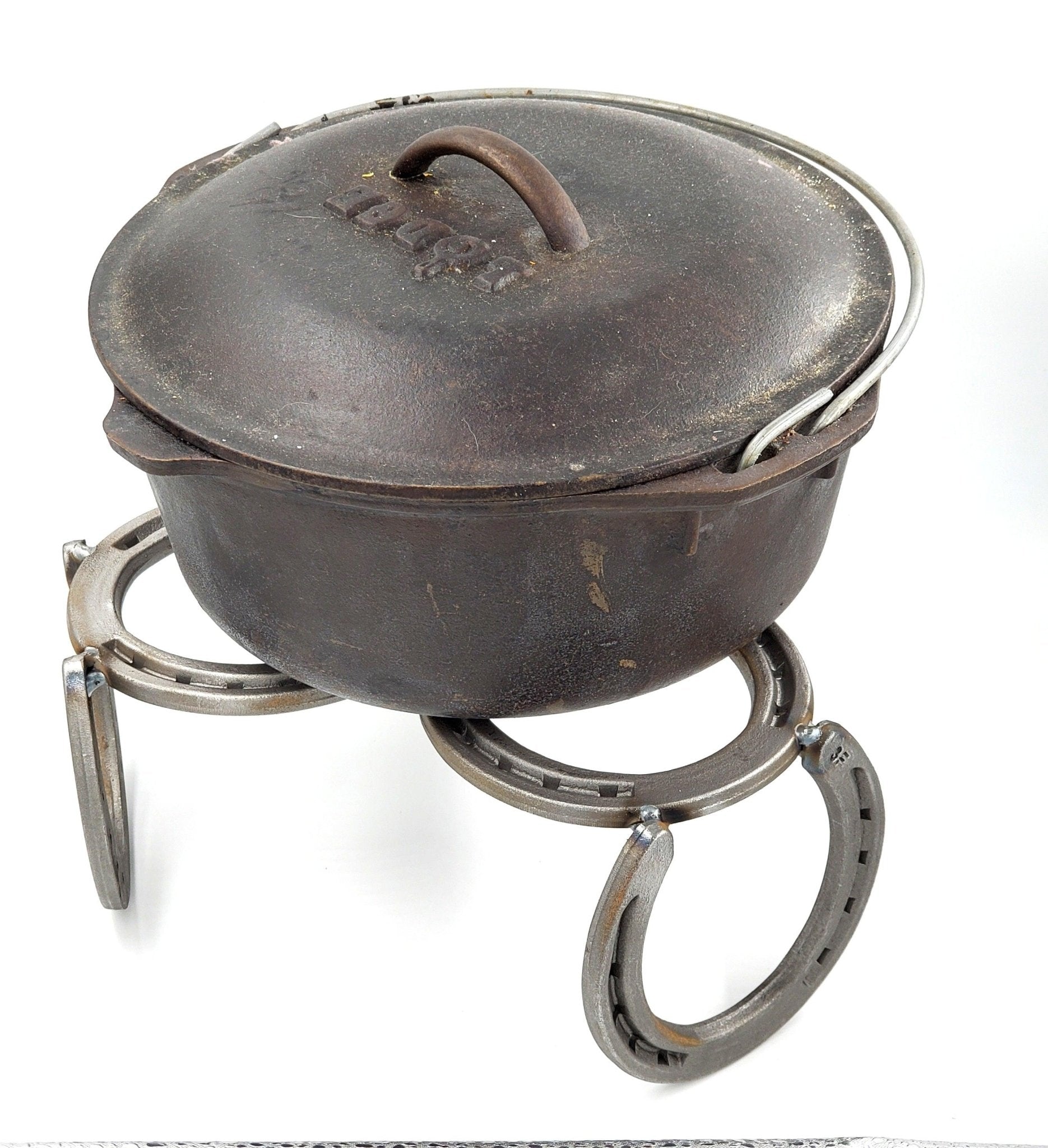 Horseshoe Plant Pot Stand - Black Flag Steel