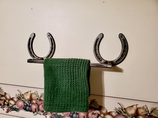 Horseshoe towel rack - Black Flag Steel