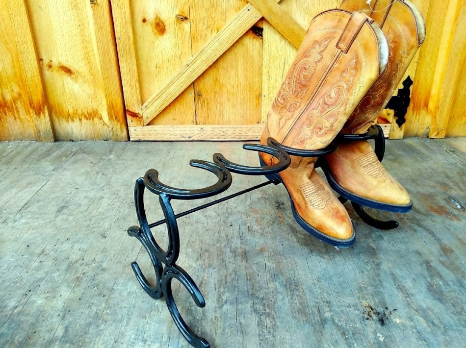 Handmade Horseshoe Boot Rack – Heavy-Duty Rustic Organizer